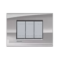 placa rectangular 3 modelo living light. terminacion niquel bticino cod ref lna4803ns