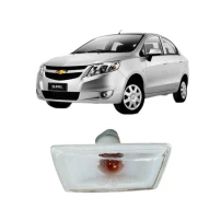 Farol Lateral Tapabarro Para Chevrolet Sail 2010 2016 1.4