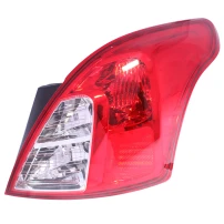 Farol Trasero Derecho Para Nissan Versa 2011-2019 1.6 Hr16de