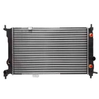 Radiador De Agua Para Chevrolet Astra