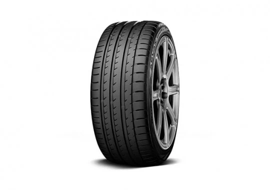 Neumatico 235/50 r17 yokohama v105 96y