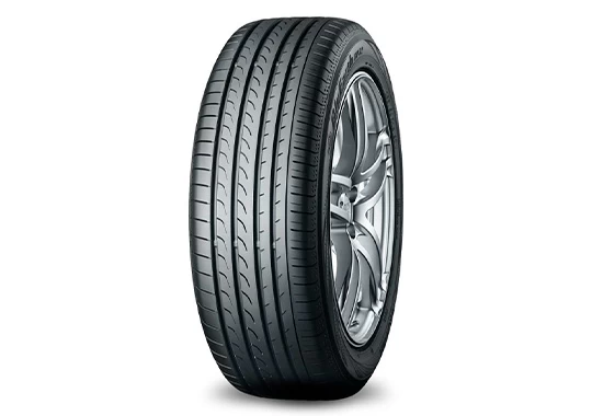 Neumatico 235/50 r18 yokohama rv02 97v