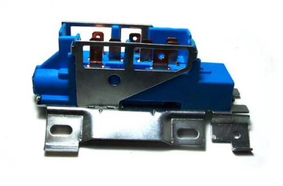 Chapa De Luz Chapa Contacto Chev 69/91 Jeep 73/96p 73/96