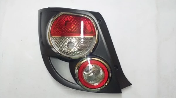 Farol Izquierdo Para CHEVROLET SONIC