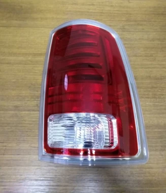 Farol Derecho Para DODGE RAM