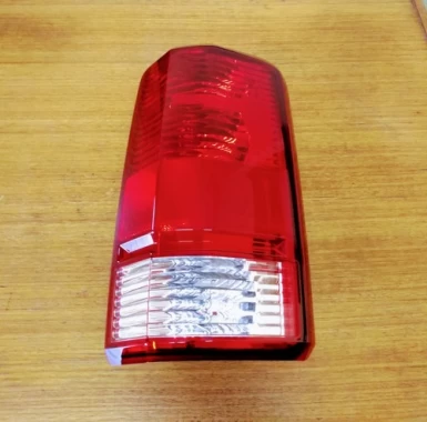 Farol Derecho Para DODGE NITRO