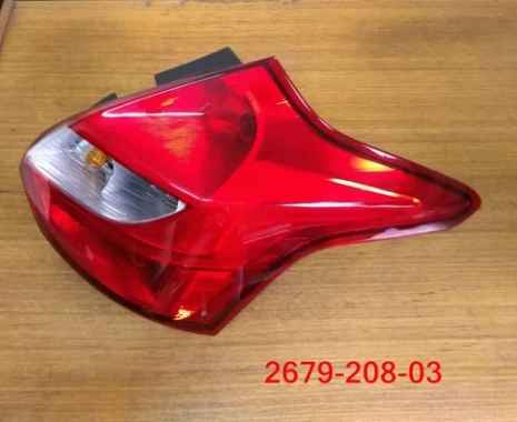Farol Derecho Para FORD FOCUS