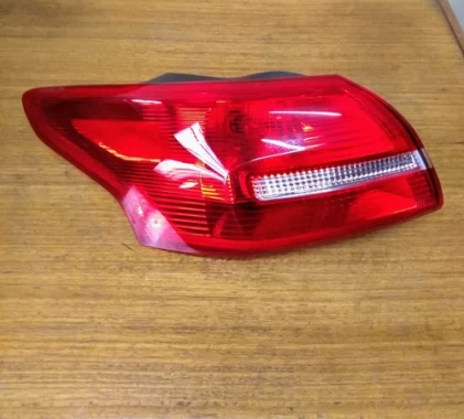 Farol Izquierdo Para FORD FOCUS