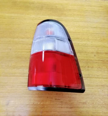 Farol Derecho Para CHEVROLET LUV