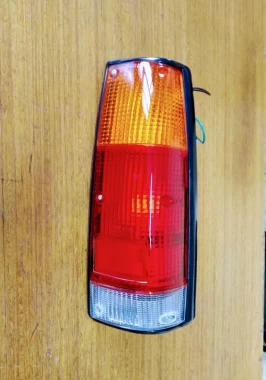 Farol Derecho Para CHEVROLET LUV