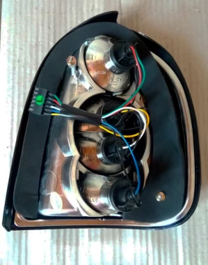 Farol Kit Farol Trasero Tunning 3 Puertas 93/ Trasero - Faroles | ClickRepuestos