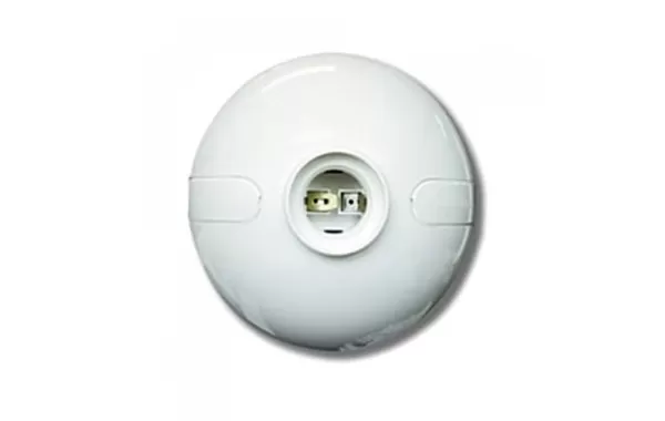 Base Recta Tipo Plafon Plastica E27 - Bticino Ref P21b