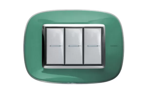 Placa 3 Modulos. Color Verde Liquido Modelo Bticino Ref Hb4803dv