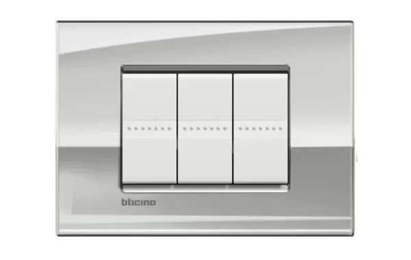 Placa Air 3 Modulos Color Paladio Modelo Living Light Bticino Ref Lnc4803pl