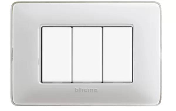 Placa 3 Mod. Bticino Ref Am4803cbn