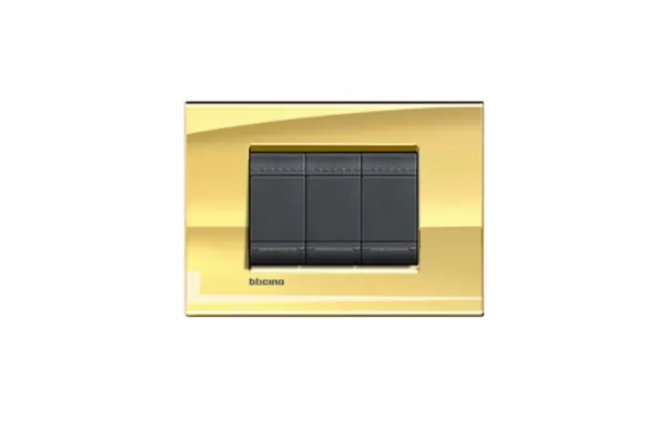 Placa Rectangular 3 Modelo Living Light. Color Oro Frio Bticino Cod Ref Lna4803oa
