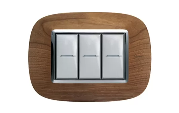 Placa 3 Modulos, Color Cerezo Bticino Modelo Eliptica Ref Hb4803lca