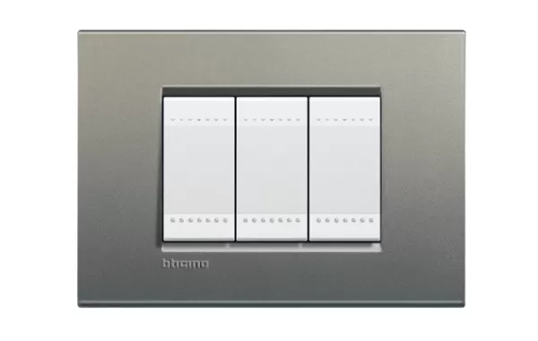 Placa Rectangular 3 Modelo. Terminacion Avenue Bticino Cod Ref Lna4803ae