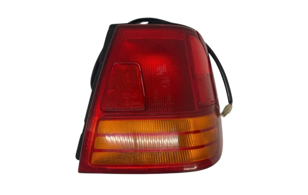 Farol Trasero Derecho Para SUZUKI SWIFT 1989-1992 ORIGINAL Farol Trasero Derecho Para SUZUKI SWIFT 1989-1992 ORIGINAL