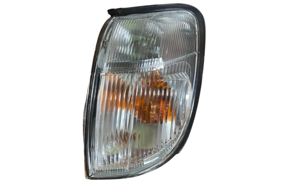 Farol Punta Izquierdo Para NISSAN TERRANO 1997-2001 2.4 Farol Punta Izquierdo Para NISSAN TERRANO 1997-2001 2.4