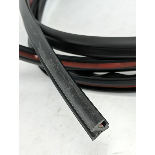 Moldura Parabrisa Para Mazda Mazda 3