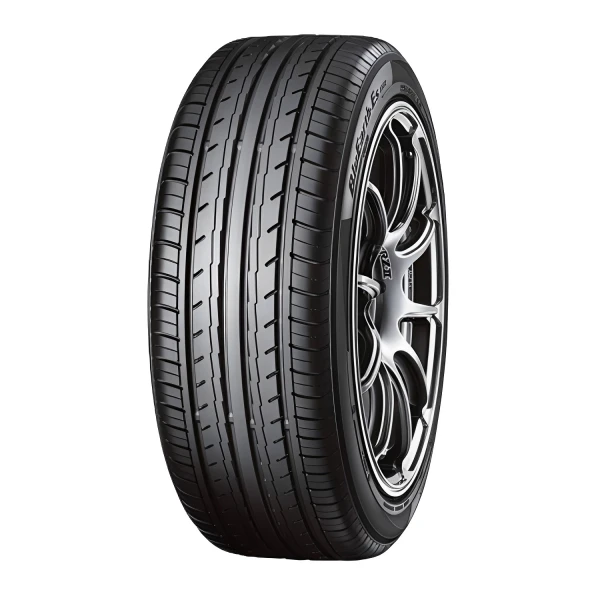 Neumatico 225/55 r18 yokohama es32 98v