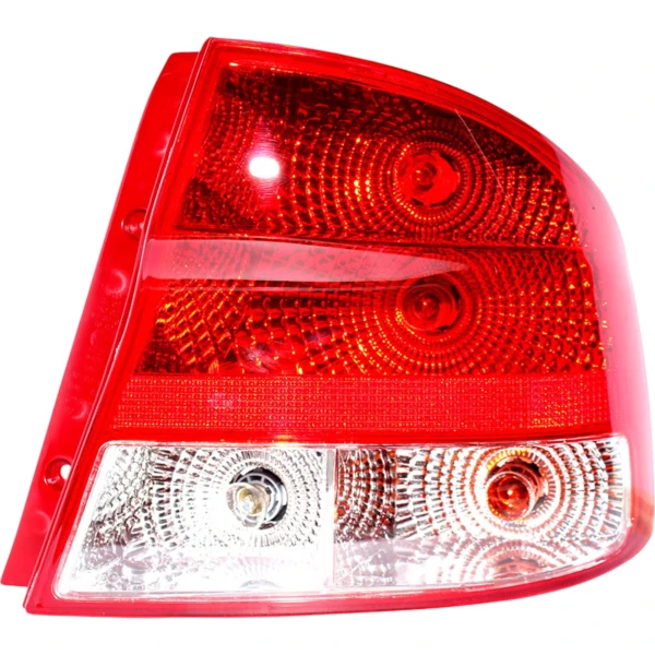 Farol Trasero Para Chevrolet Aveo 2004 2006 1.4  Sedan